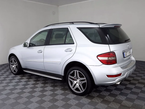 Mercedes-Benz ML 320