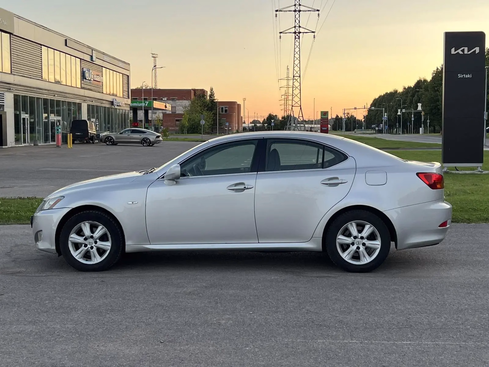 Lexus IS 220