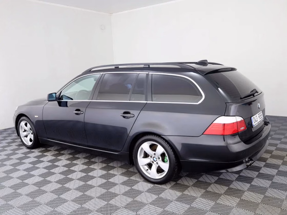 BMW 523