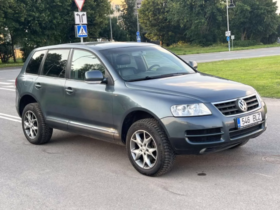 Volkswagen Touareg