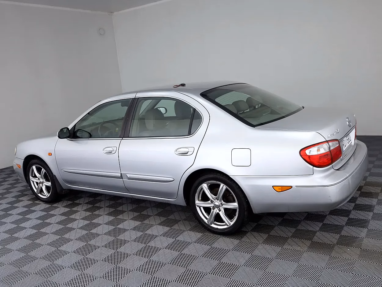 Nissan Maxima