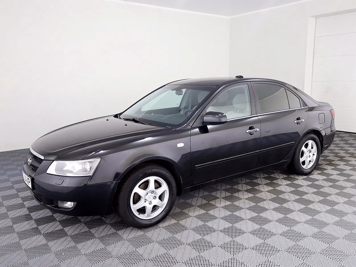Hyundai SONATA