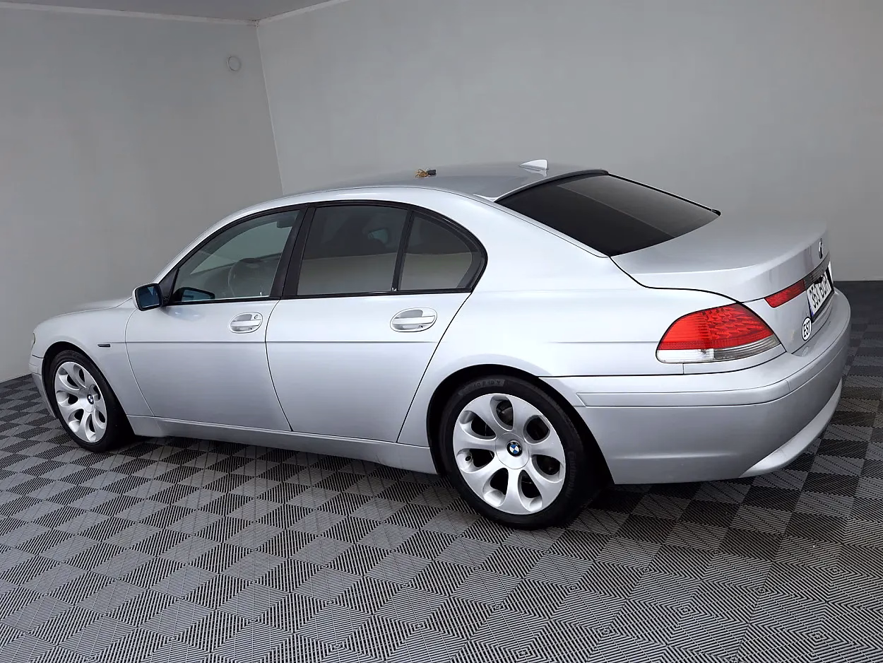 BMW 730