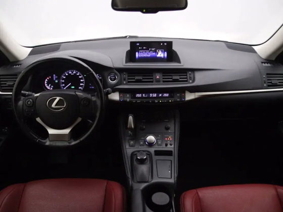 Lexus CT 200h