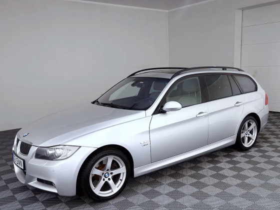BMW 330