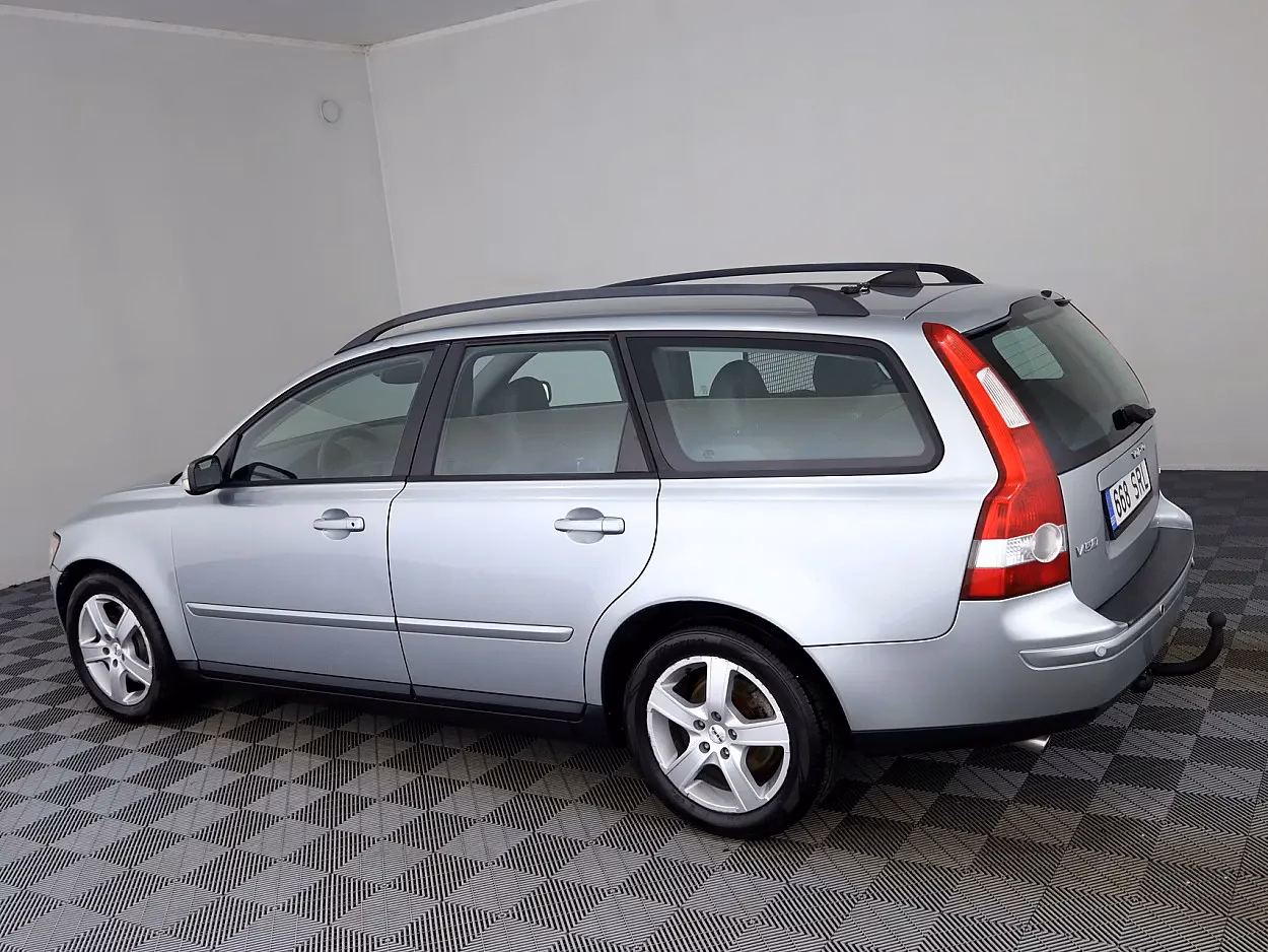 Volvo V50