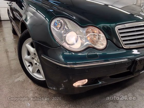 Mercedes-Benz C 320