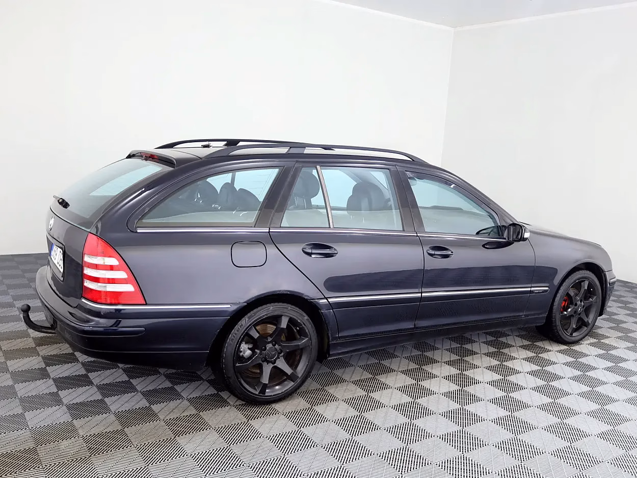 Mercedes-Benz C 220