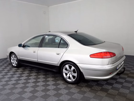Peugeot 607