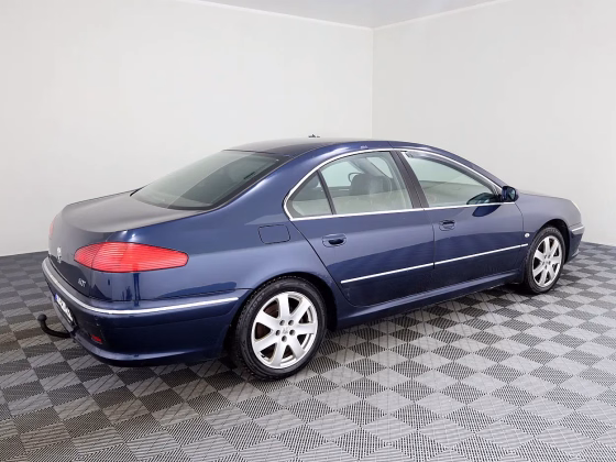 Peugeot 607