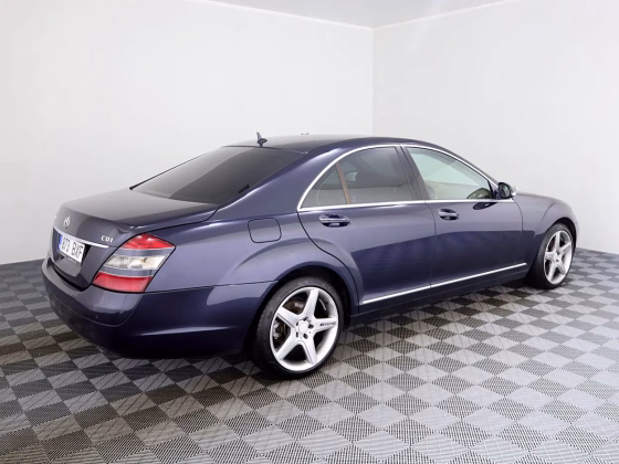 Mercedes-Benz S 320