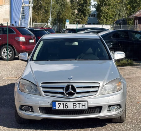 Mercedes-Benz C 220