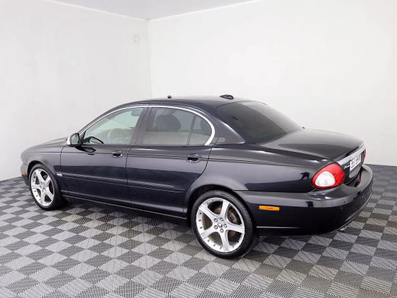 Jaguar X-Type