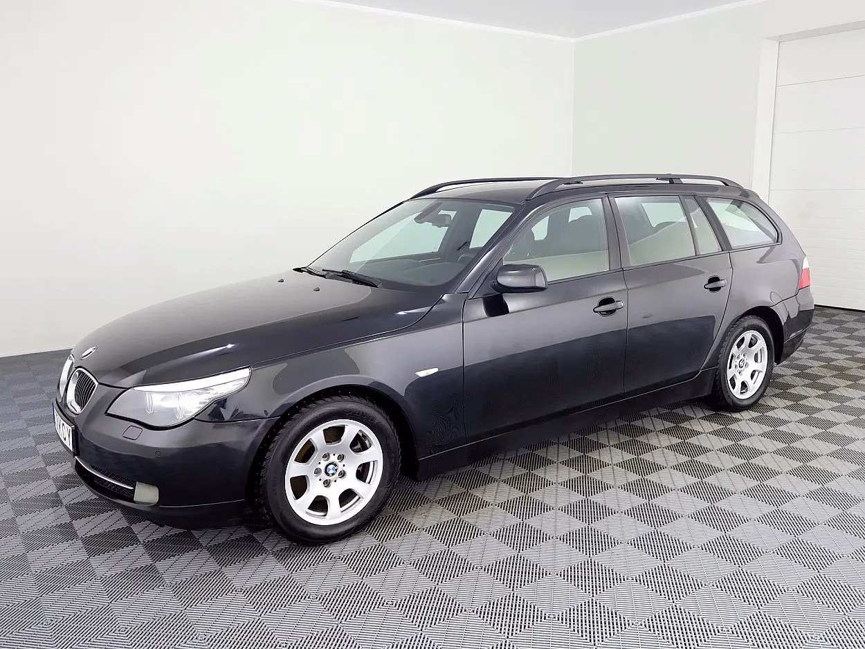 BMW 523