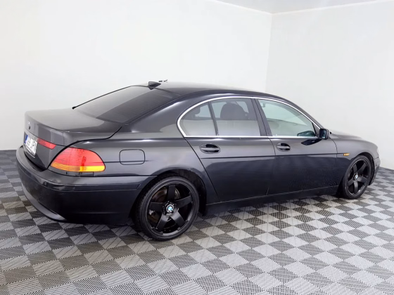 BMW 730