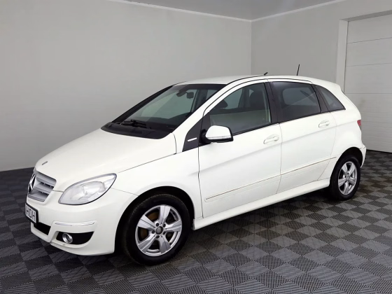 Mercedes-Benz B 170