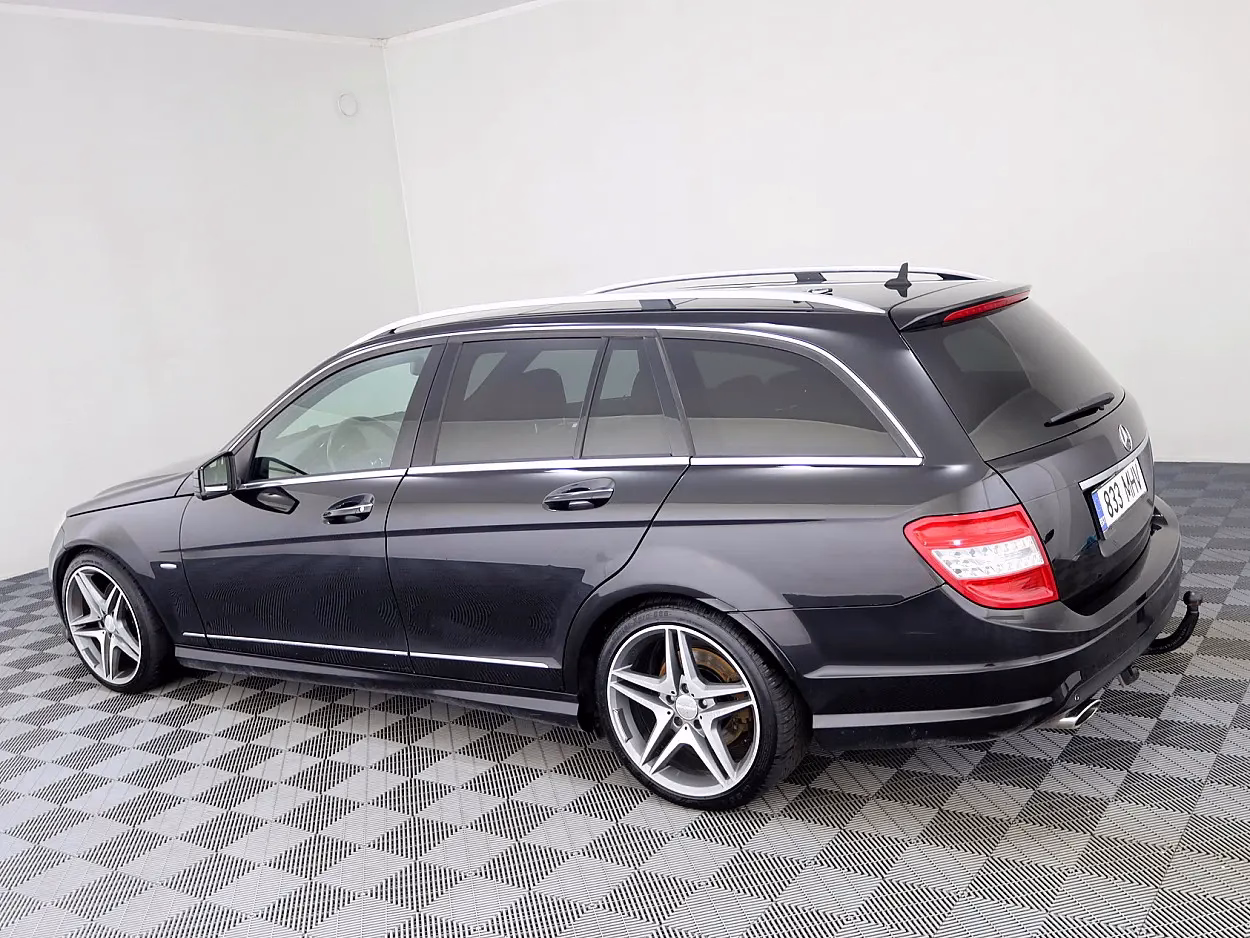 Mercedes-Benz C 320