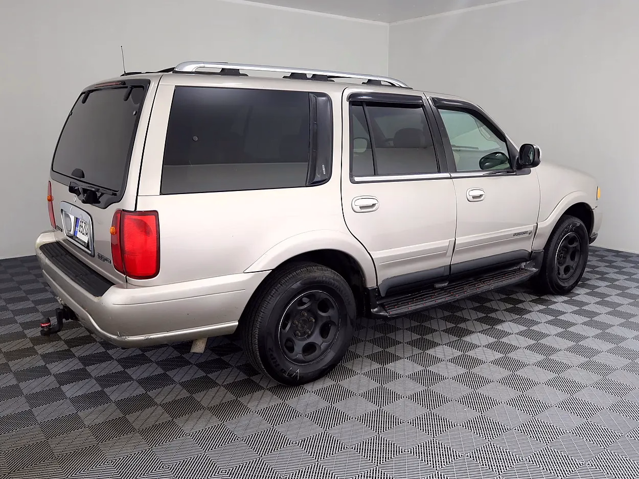 Lincoln Navigator