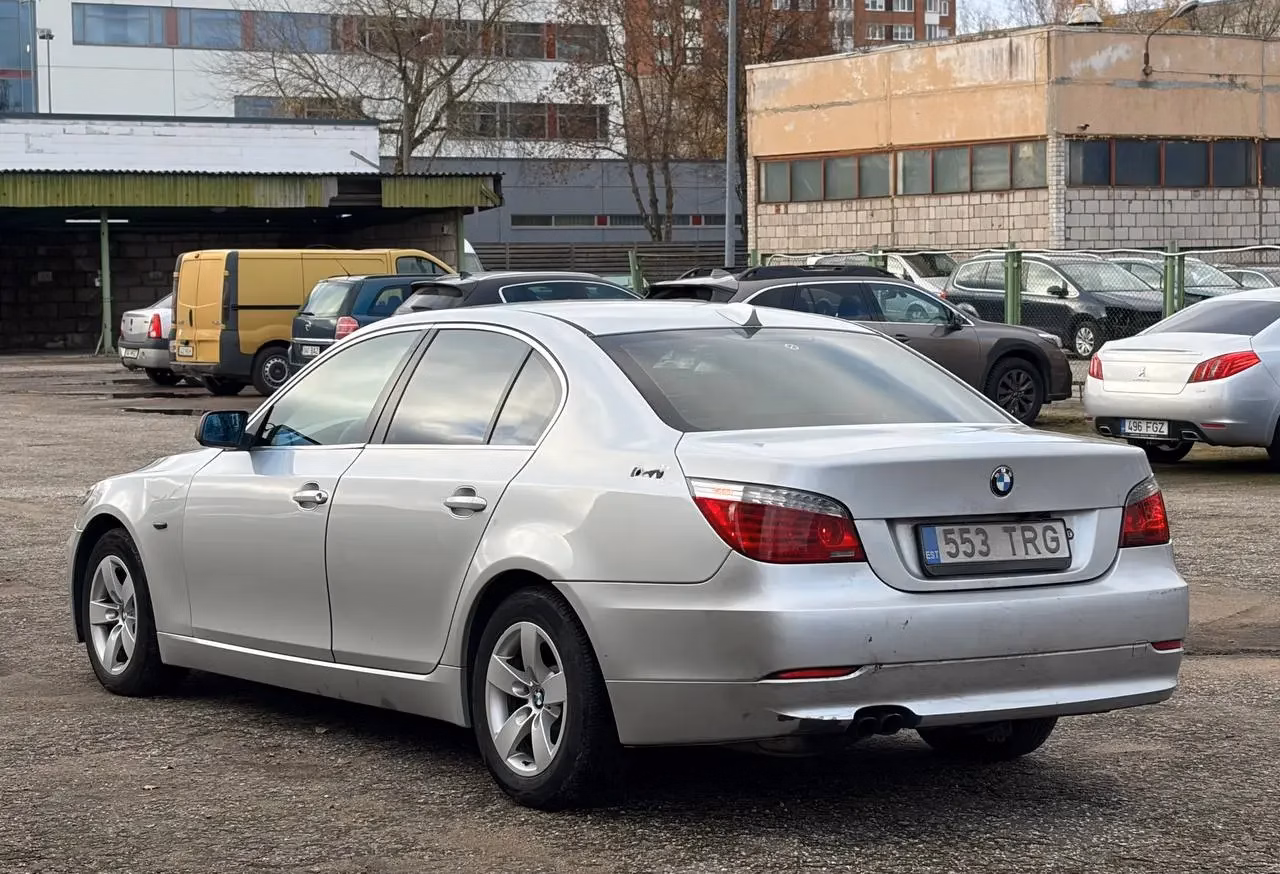 BMW 525