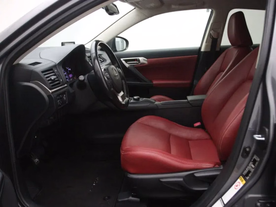 Lexus CT 200h