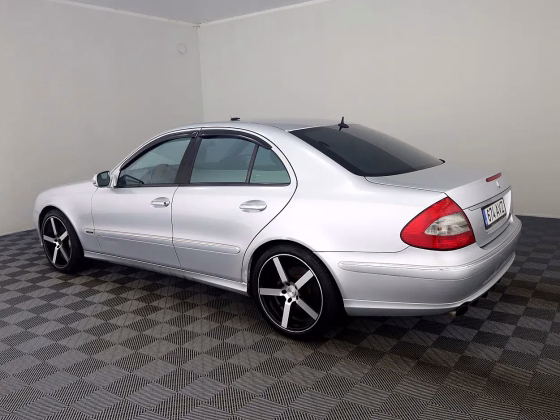 Mercedes-Benz E 280