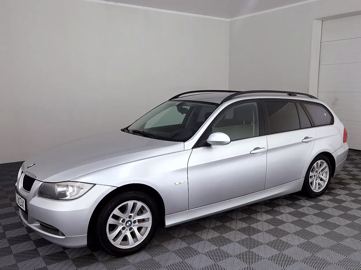 BMW 320