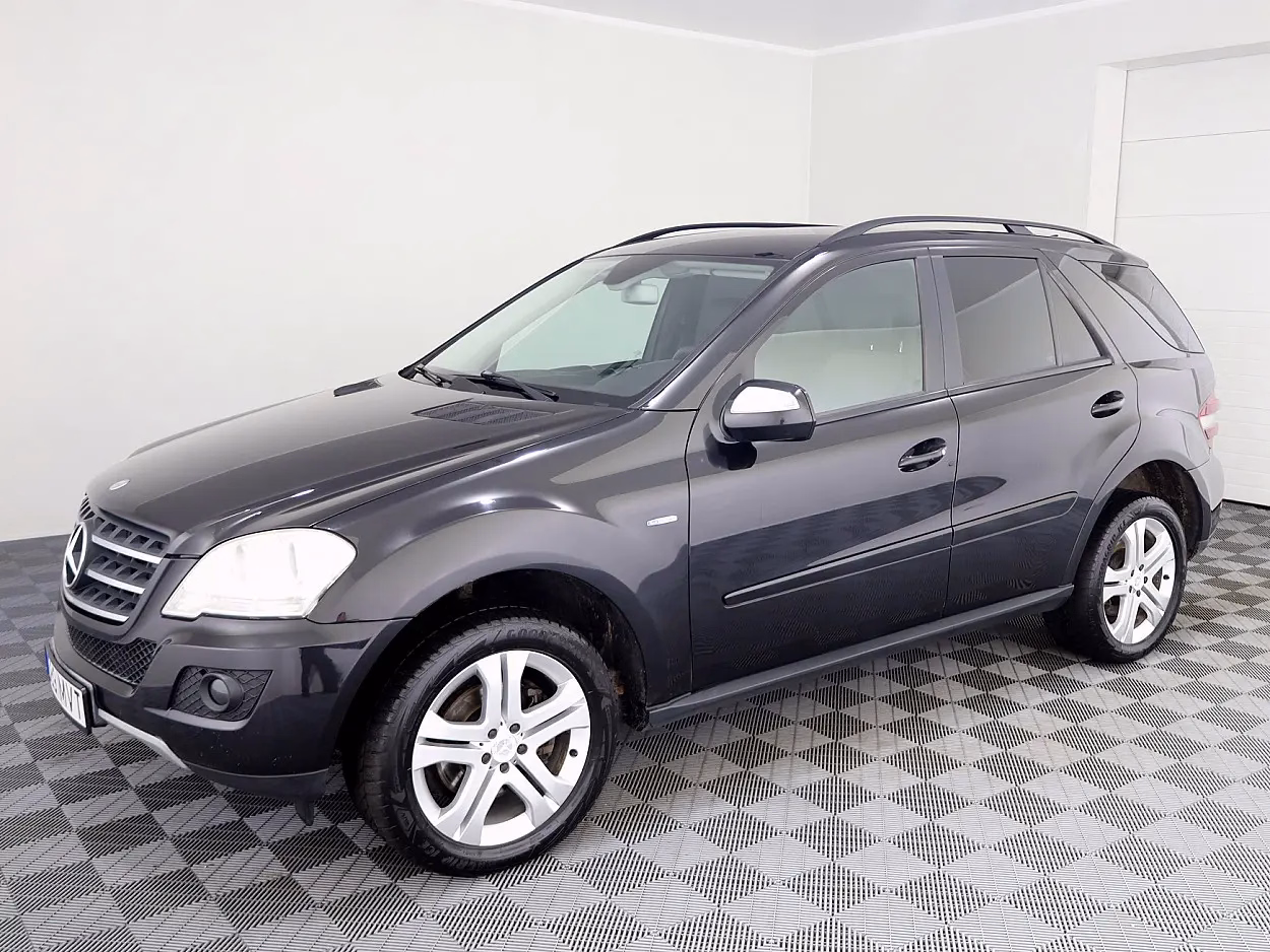 Mercedes-Benz ML 300
