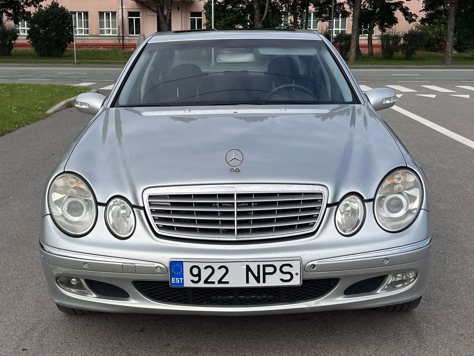 Mercedes-Benz E 220
