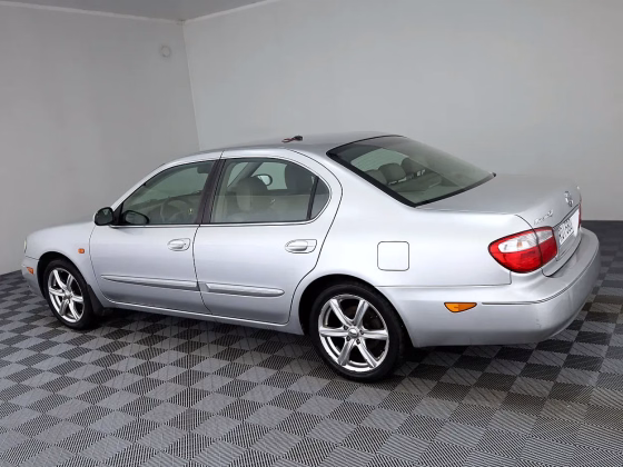 Nissan Maxima