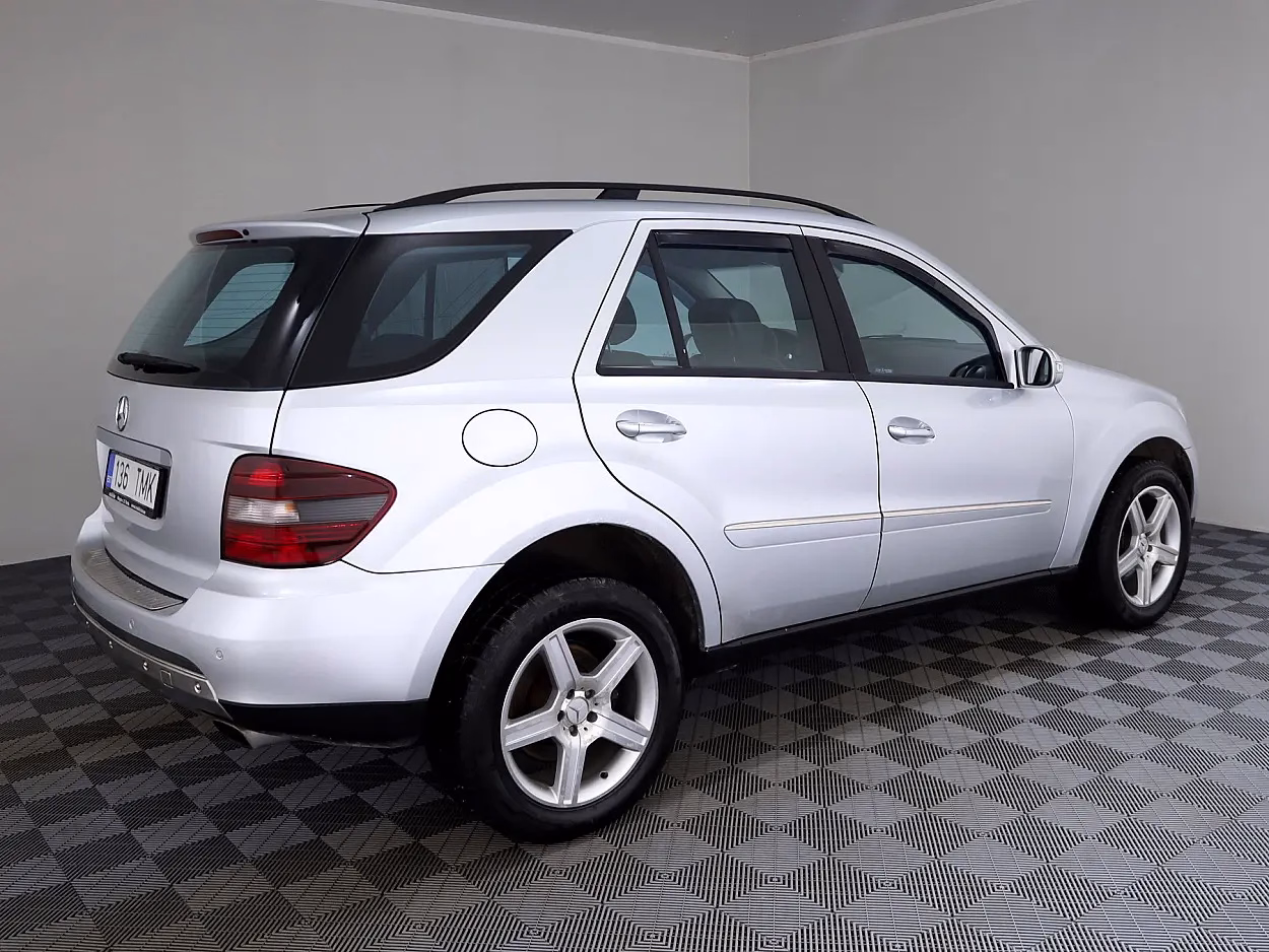 Mercedes-Benz ML 320