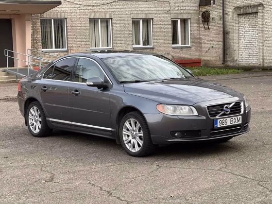 Volvo S80