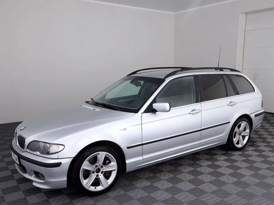 BMW 330
