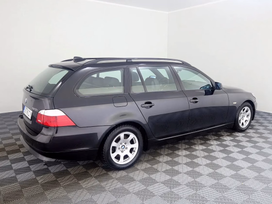 BMW 523