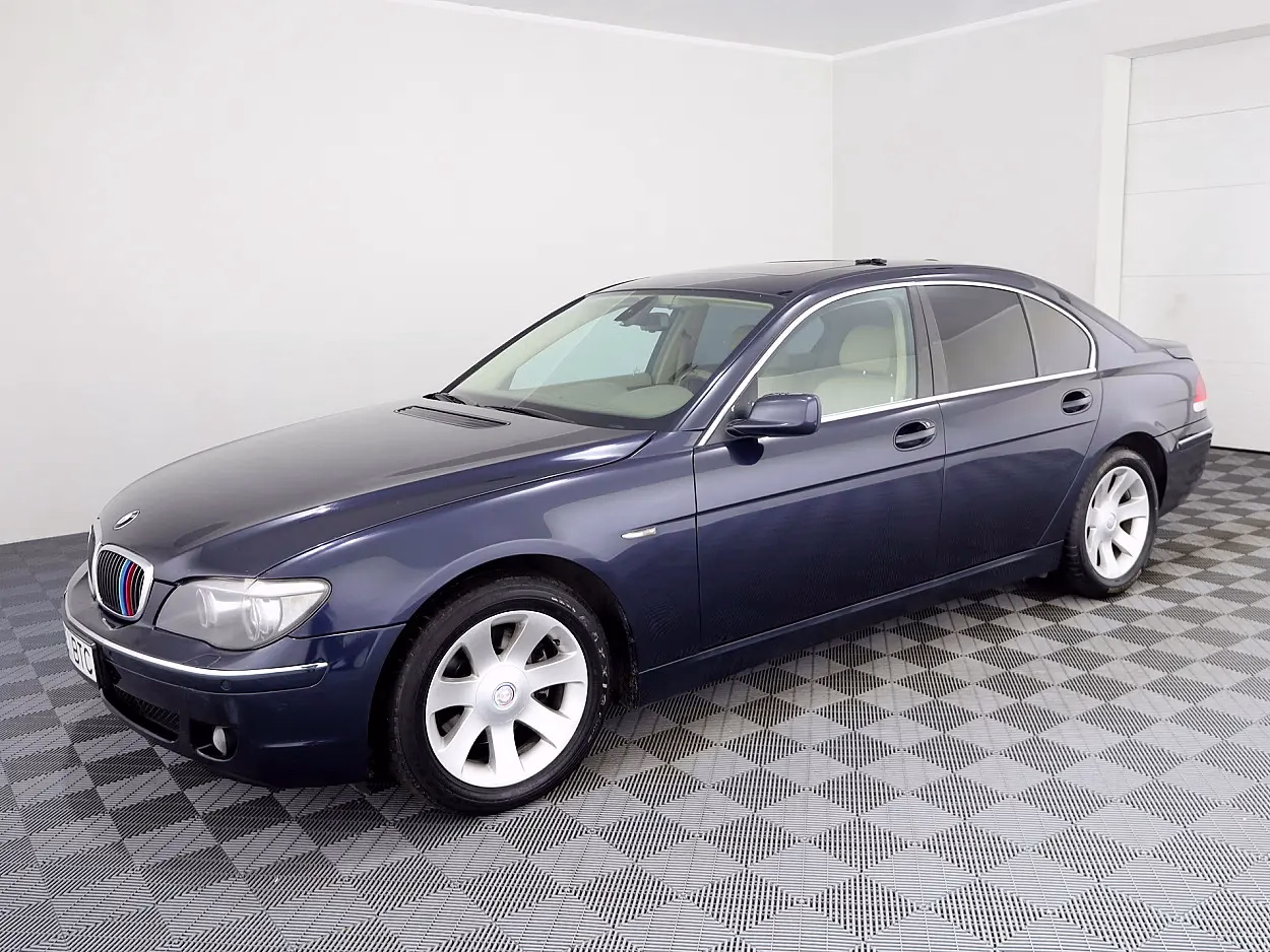 BMW 730