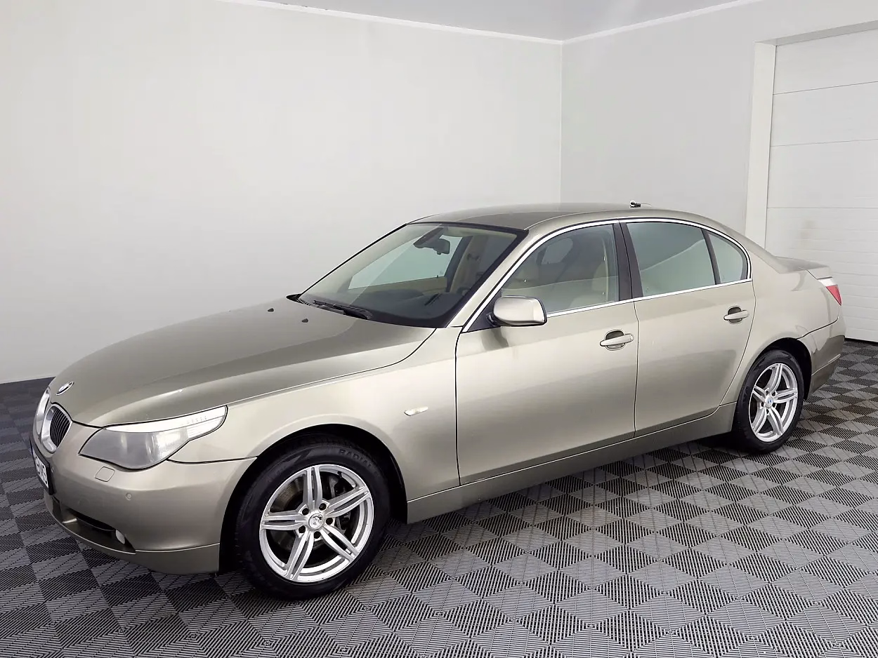 BMW 525
