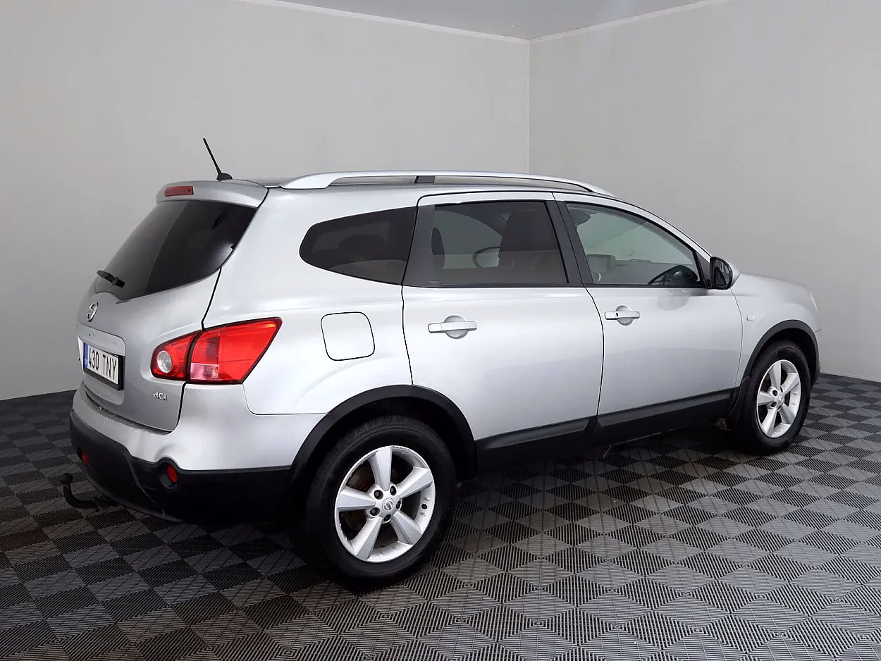Nissan Qashqai+2