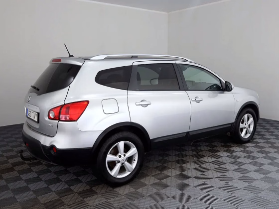 Nissan Qashqai+2