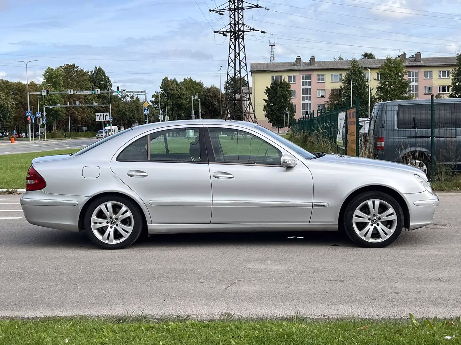 Mercedes-Benz E 220