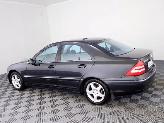 Mercedes-Benz C 200