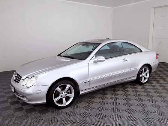 Mercedes-Benz CLK 320