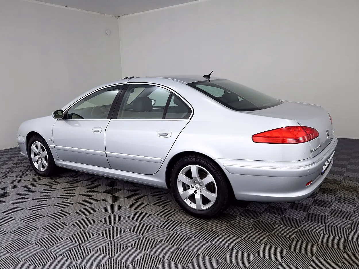 Peugeot 607