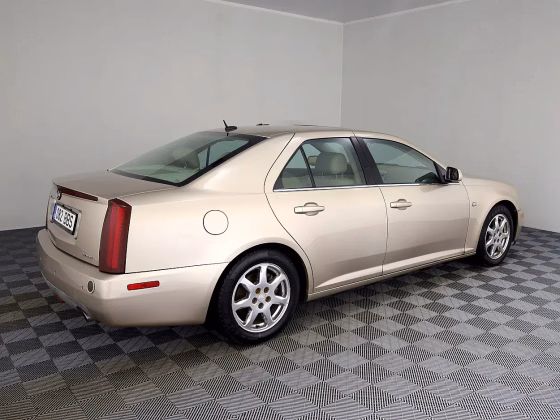 Cadillac STS