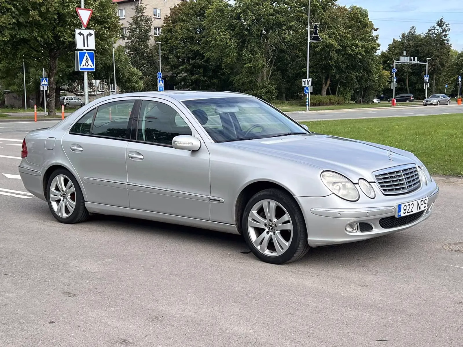 Mercedes-Benz E 220