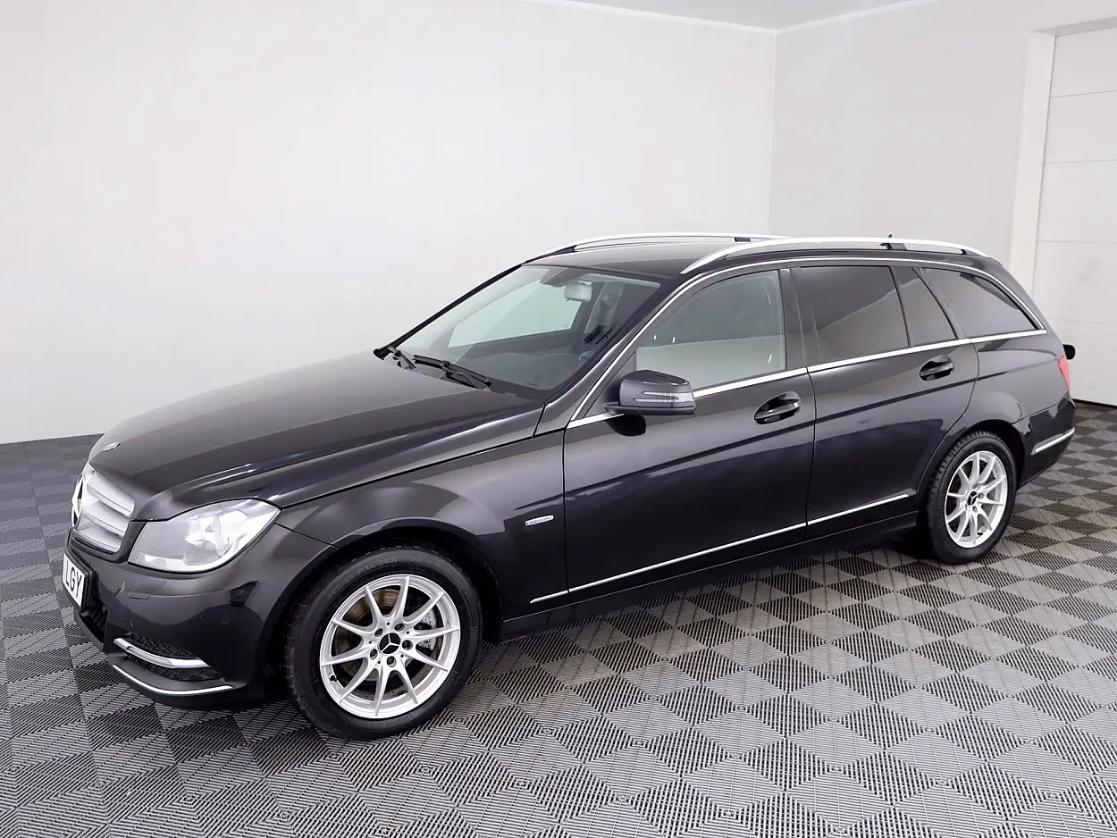 Mercedes-Benz C 220