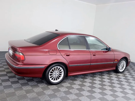 BMW 523