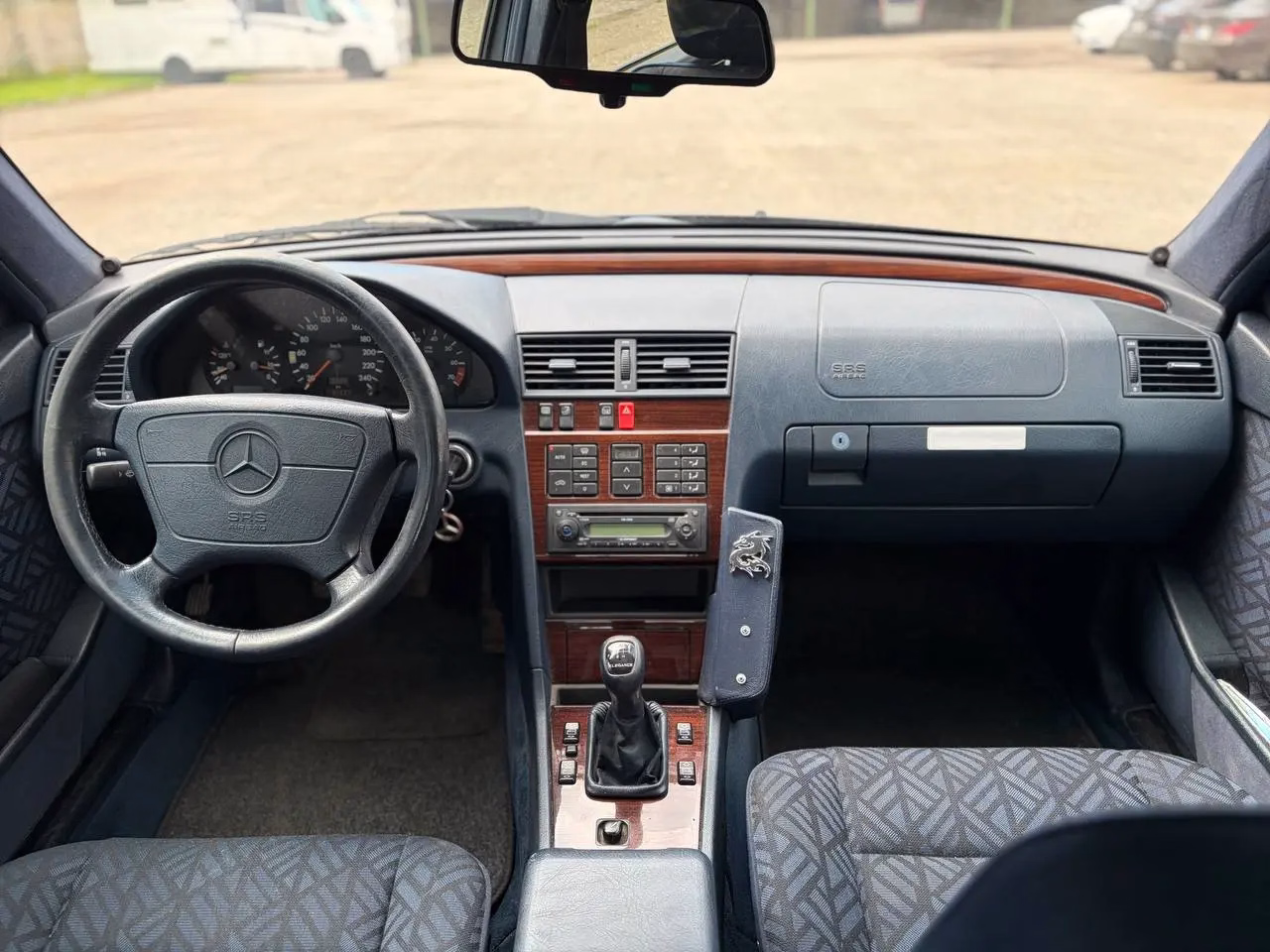 Mercedes-Benz C 180