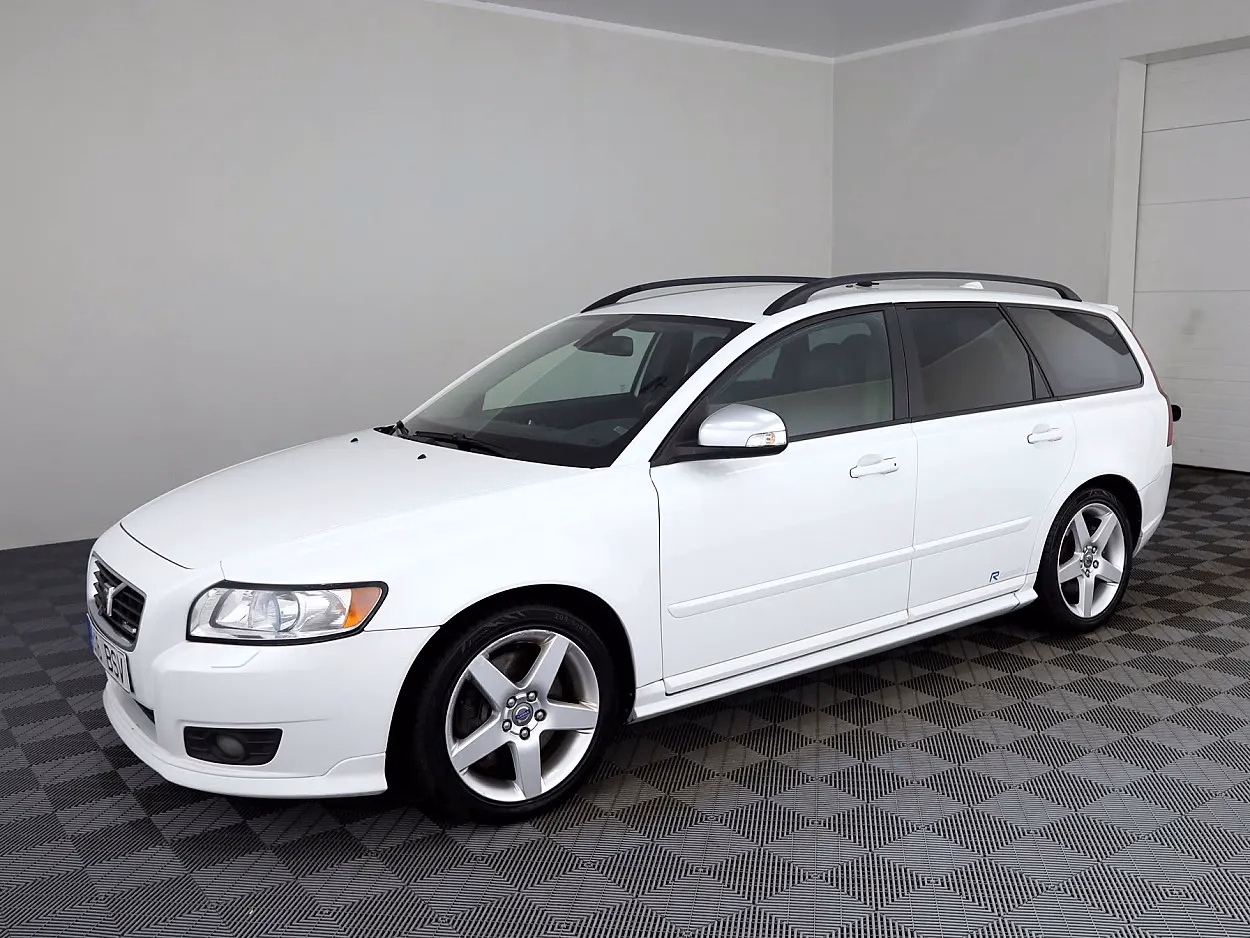 Volvo V50