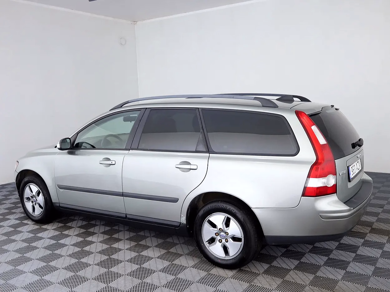 Volvo V50