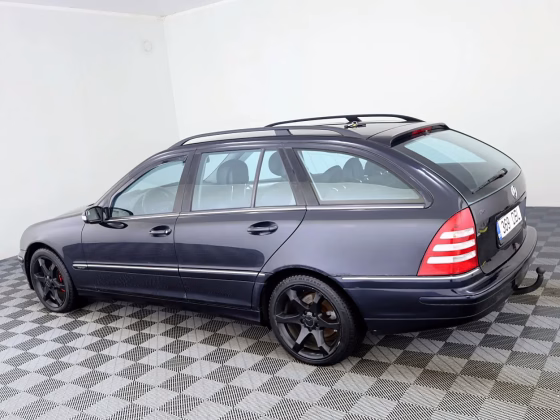 Mercedes-Benz C 220