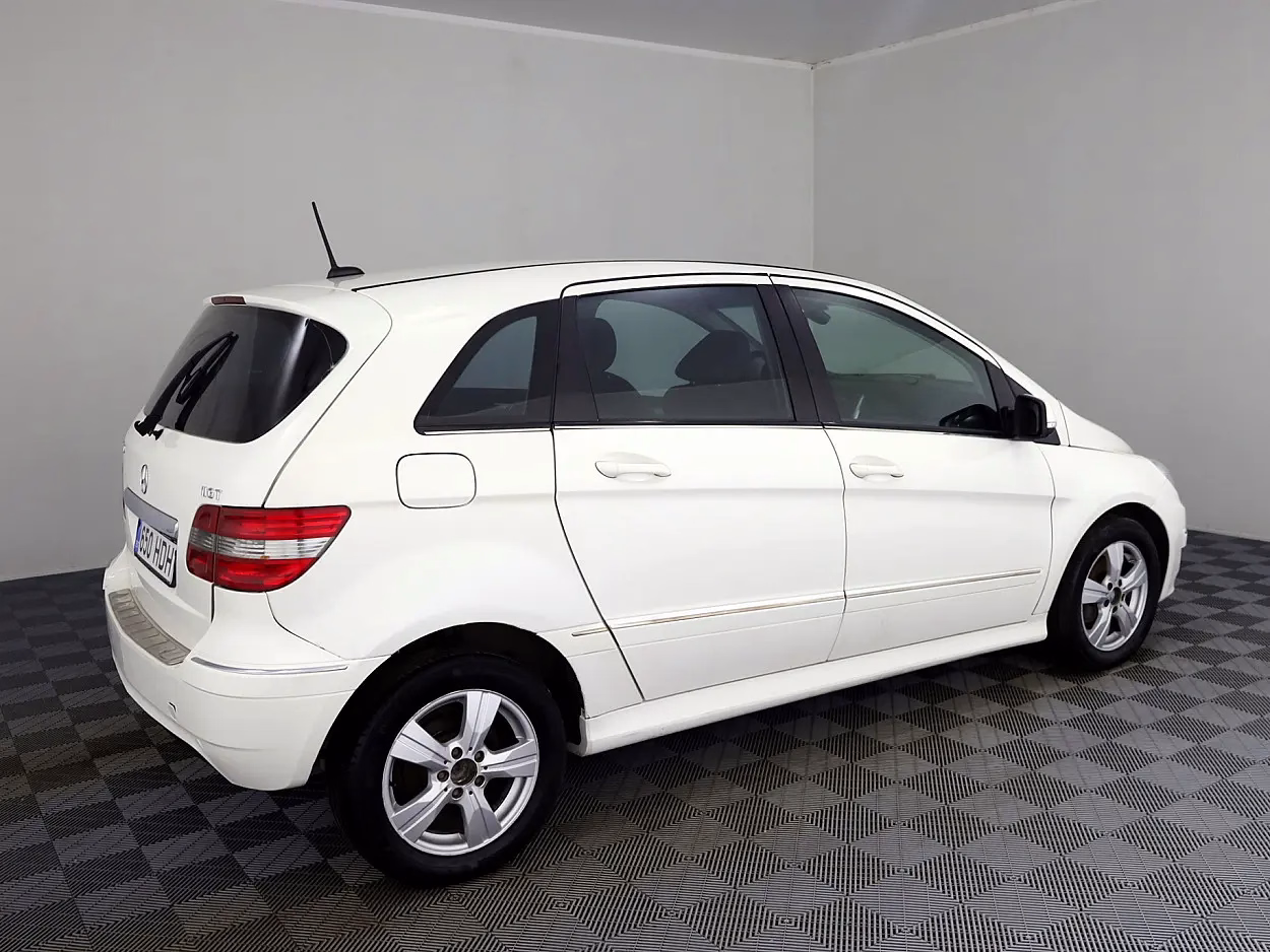Mercedes-Benz B 170